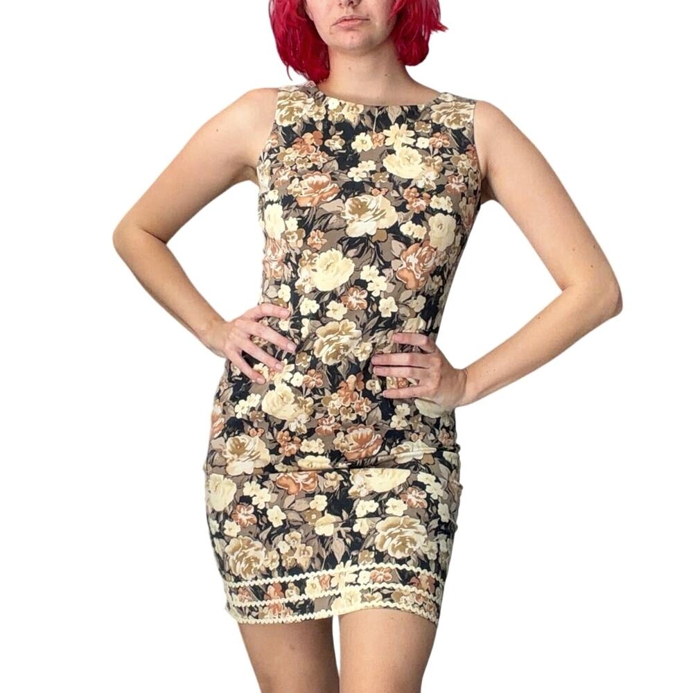 Lily Vintage Highneck Floral Mini Dress with Wavy Trim